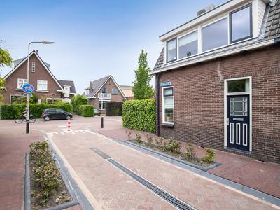Dekkerstraat 1 in Ouderkerk Aan Den IJssel 2935 XC