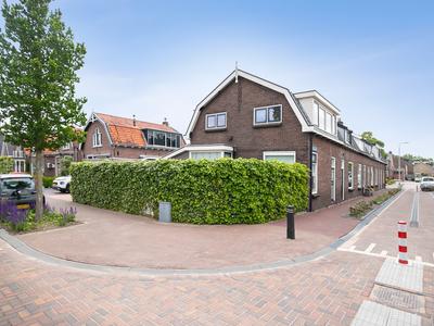 Dekkerstraat 1 in Ouderkerk Aan Den IJssel 2935 XC